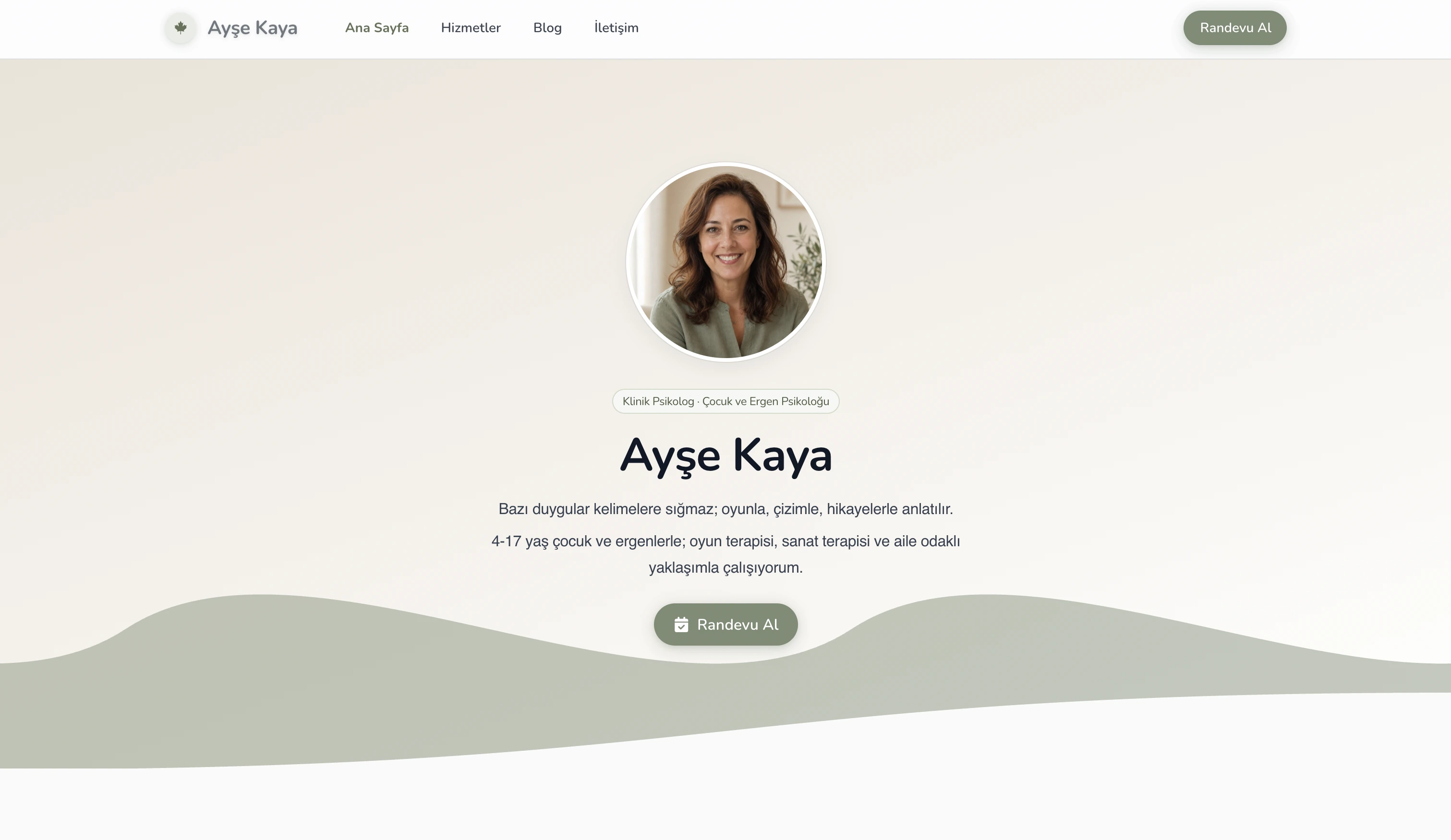 Ayşe terapist için Sıcak stilde web sitesi hero örneği